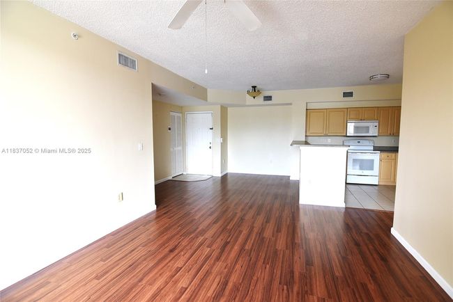 APT-202 - 2151 W Preserve Way, Condo with 2 bedrooms, 2 bathrooms and null parking in Miramar FL | Image 21
