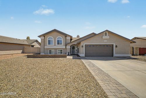 7521 W Willow Ave, Peoria, AZ, 85381-4015 | Card Image