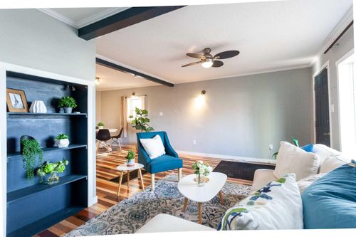 {{alt}} | Card Image