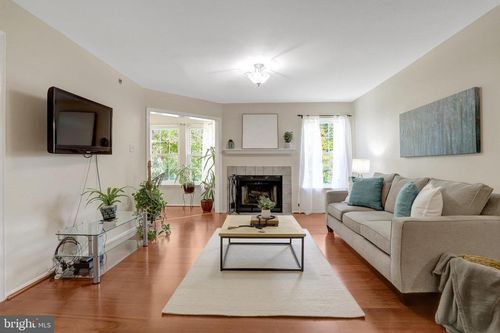 apt-2235-3315 Wyndham Cir, ALEXANDRIA, VA, 22302-4325 | Card Image