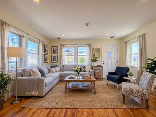 458 Beach 46th St, Far Rockaway, NY, 11691-1114 | Card Image