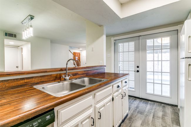 2009 Via Miramonte, House other with 2 bedrooms, 2 bathrooms and null parking in Carrollton TX | Image 6