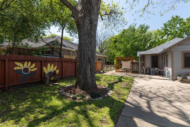 1501 S Austin St, House other with 2 bedrooms, 2 bathrooms and 2 parking in Brenham TX | Image 28