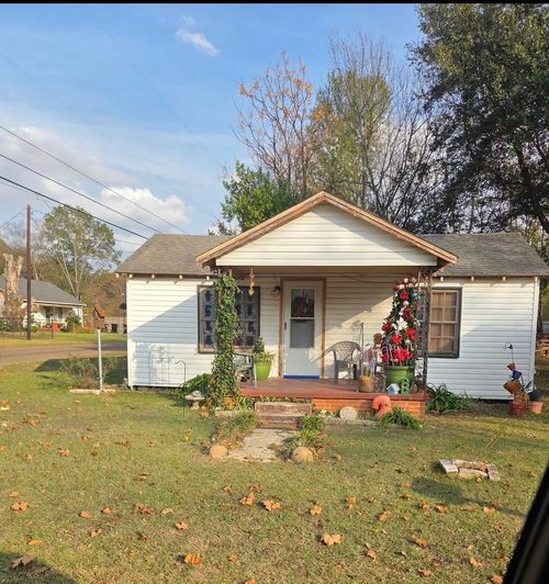 308-306-308 Avenue C, Longview, TX, 75604-4234 | Card Image