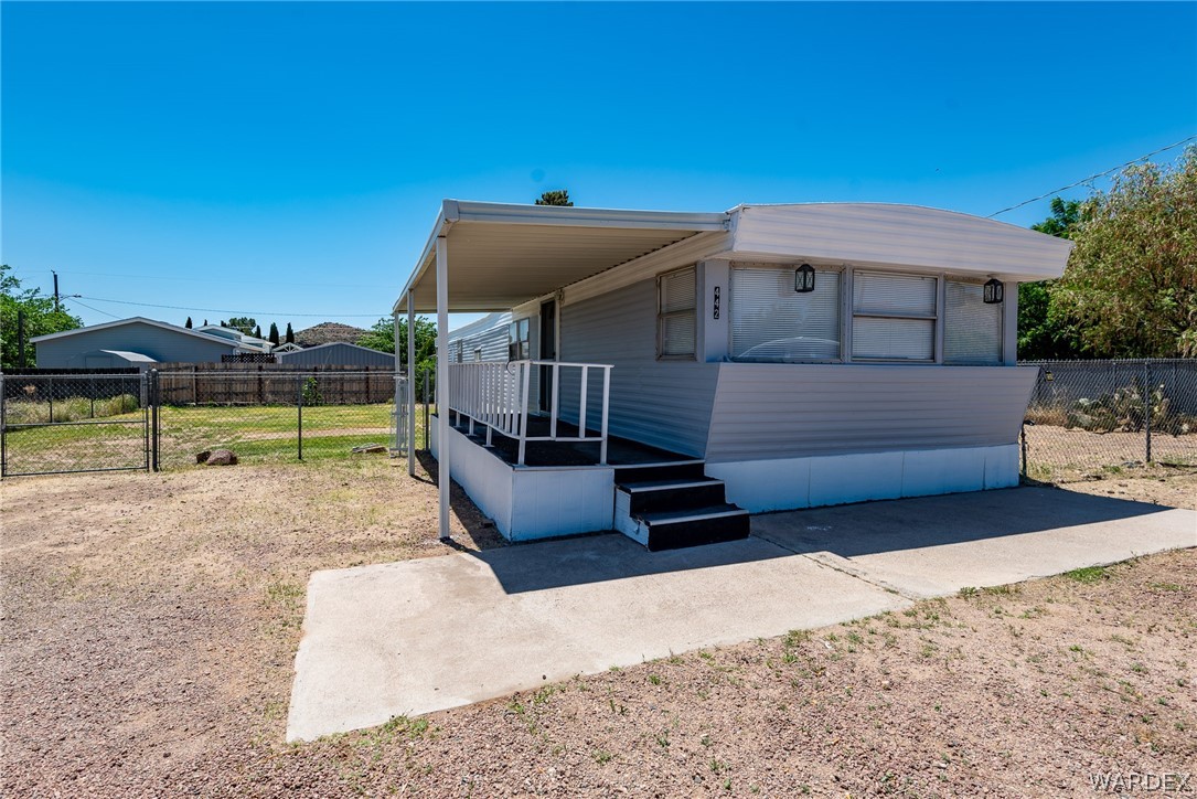 Windsor Ave, Kingman, AZ 86409