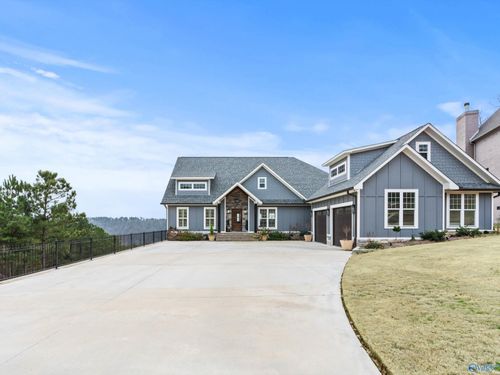 498 Ridgefield Cir, Guntersville, AL, 35976-5198 | Card Image