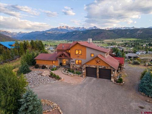 200 Rabbit Brush Ct, Ridgway, CO, 81432-8957 | Card Image
