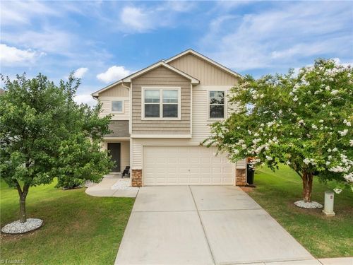 913 Collington Dr, Mebane, NC, 27302-8684 | Card Image