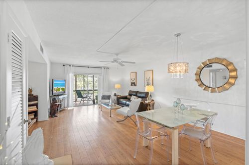 b3-25 Se 13th Street, Boca Raton, FL, 33432 | Card Image