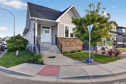 2801 Ridgway Ave, Regina, SK, S4X0M9 | Card Image