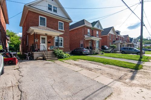 471 13th A St W, Owen Sound, ON, N4K3X3 | Card Image