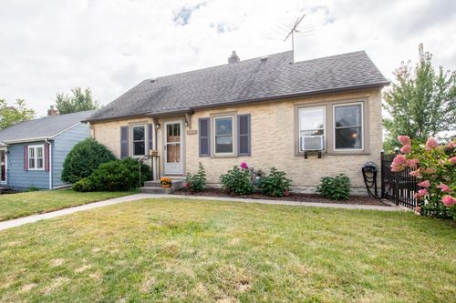 151 Park St W, South Saint Paul, MN, 55075-3022 | Card Image