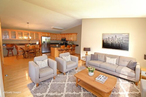 829 Autumn Way, Stillwater, MN, 55082-7100 | Card Image