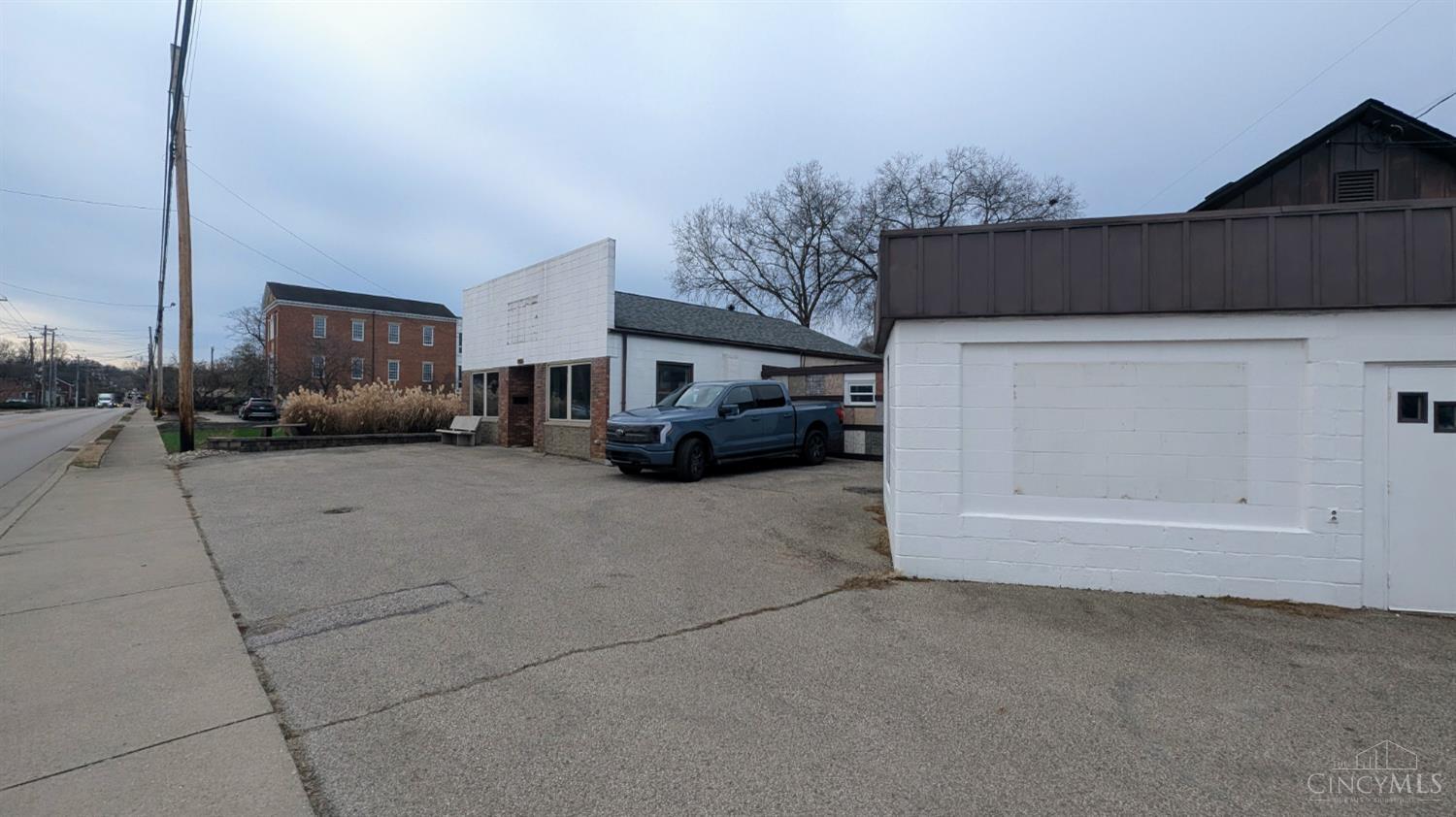 Commercial Sale in Newtown 4