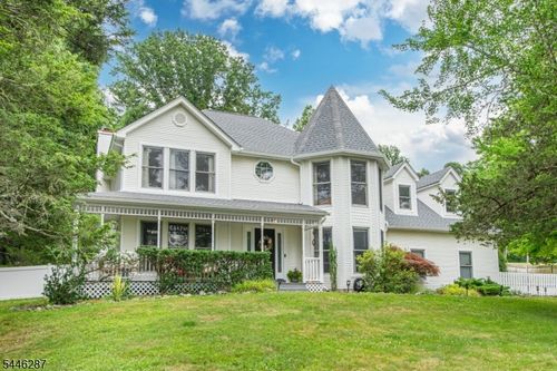 1 Victoria Pines Ln, Lafayette, NJ, 07848-3600 | Card Image