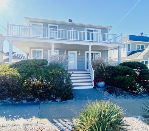 down-4 Camden Ave, Lavallette, NJ, 08735-2326 | Card Image