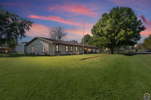 2801 Main St, Vassar, KS, 66543-9101 | Card Image