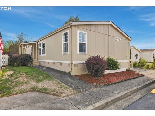 1000 S Mckern Ct, Newberg, OR, 97132-7140 | Card Image