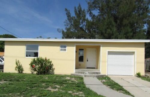 4301 Pinewood Ave, West Palm Beach, FL, 33407-3821 | Card Image