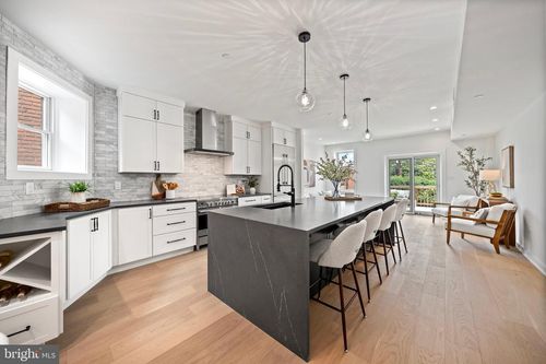 apt-3-131 11th St Ne, WASHINGTON, DC, 20002-6295 | Card Image