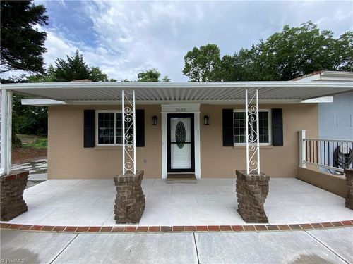 3630 Hewes Ln, Winston Salem, NC, 27103-6275 | Card Image