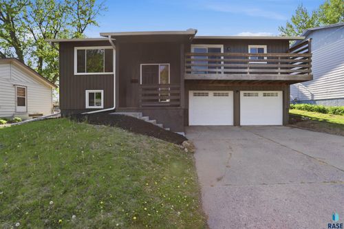 937 S Harrington Ave, Sioux Falls, SD, 57103-2829 | Card Image