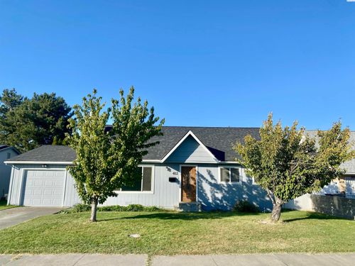 412 W 11th Ave, Kennewick, WA, 99337-4705 | Card Image
