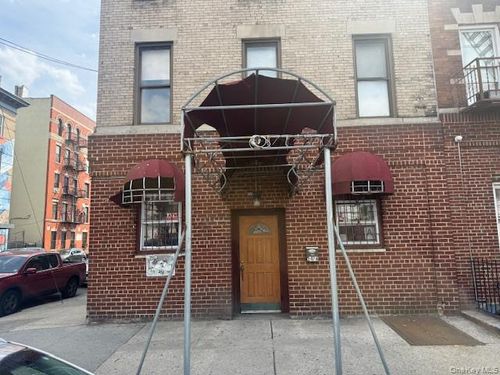 2476 Arthur Ave, Bronx, NY, 10458-6004 | Card Image