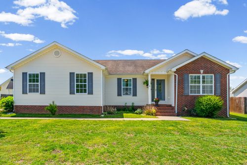 950 Wing Tip Cir, Hopkinsville, KY, 42240-8721 | Card Image