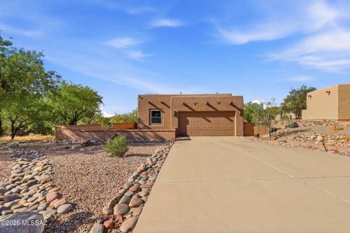 681 E Armor Springs Pl, Green Valley, AZ, 85614-6071 | Card Image