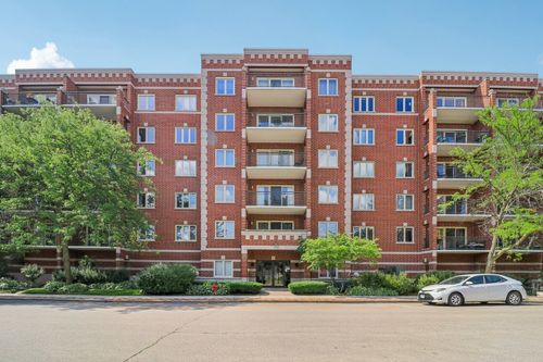apt-403-5005 Warren St, Skokie, IL, 60077-2987 | Card Image