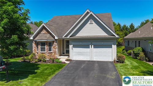45 Inverness Ln, Palmer Twp, PA, 18045-2187 | Card Image
