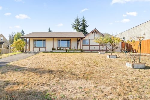 934 W 13th St, Port Angeles, WA, 98363-7219 | Card Image