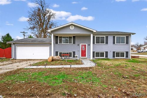 11758 Parish Dr, Bridgeton, MO, 63044-2103 | Card Image