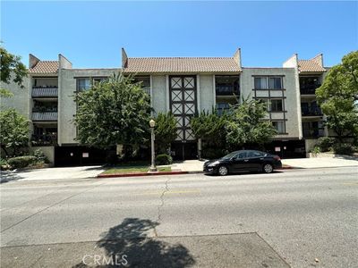 106 - N Jackson Street, Condo with 1 bedrooms, 1 bathrooms and 1 parking in Glendale CA | Image 1