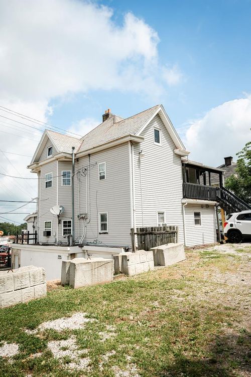 137 Lexington Ave, Mansfield, OH, 44907-1218 | Card Image