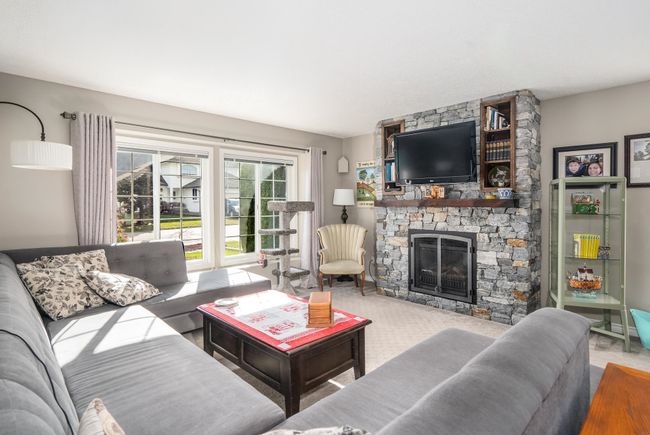 44969 Bedford Place, House other with 3 bedrooms, 2 bathrooms and 2 parking in Chilliwack BC | Image 5