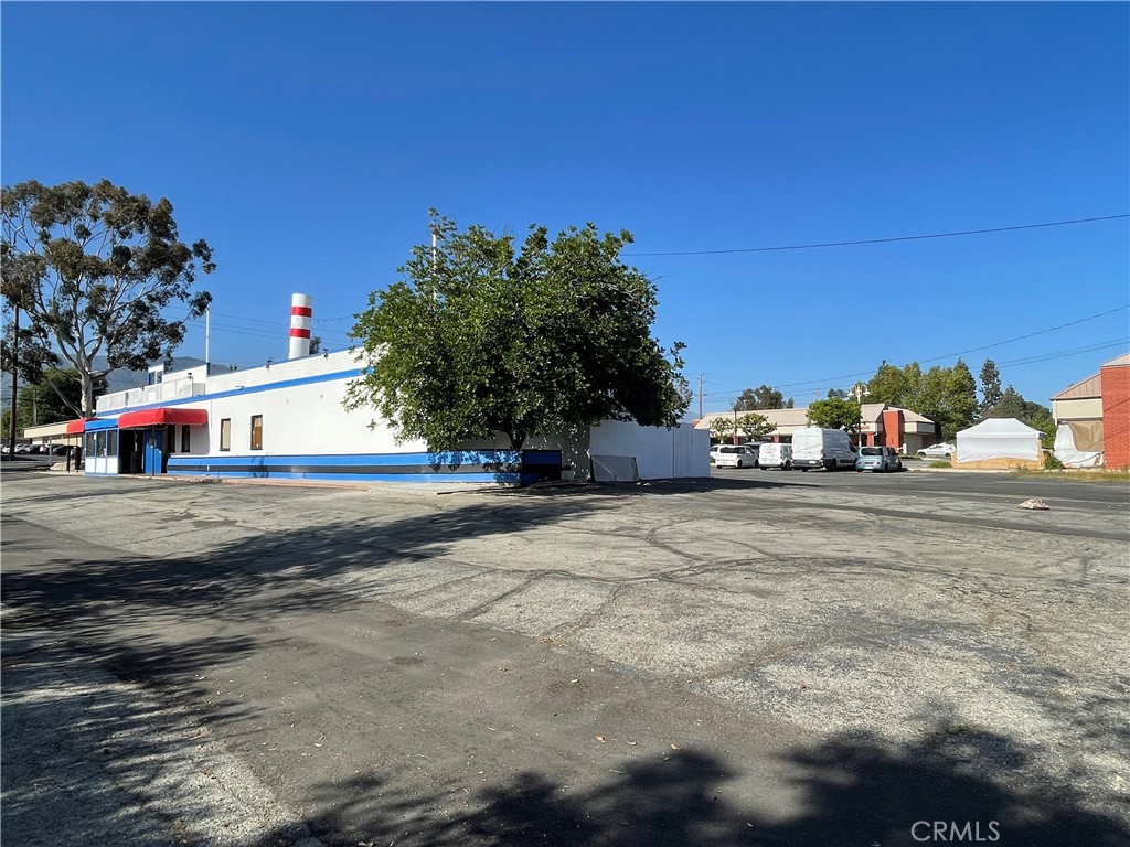 Commercial Lease in Claremont 4
