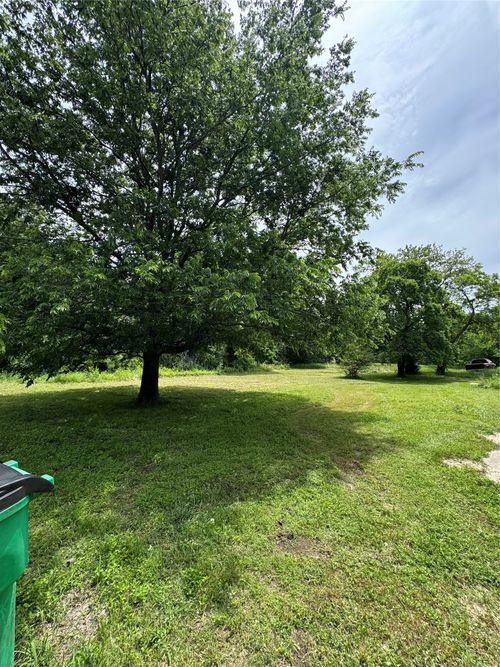 720 Myrtle St, Gainesville, TX, 76240-3351 | Card Image