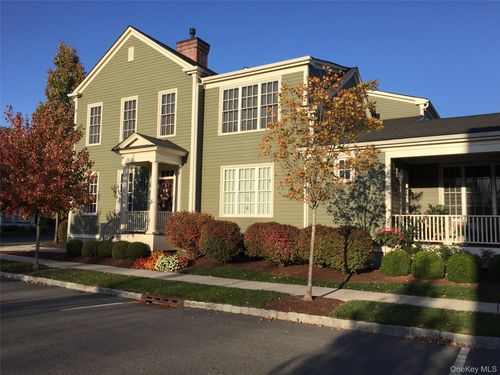 15 Cowdrey St, Warwick, NY, 10990-3566 | Card Image