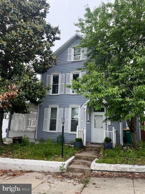 102 Garfield St, WAYNESBORO, PA, 17268-1226 | Card Image