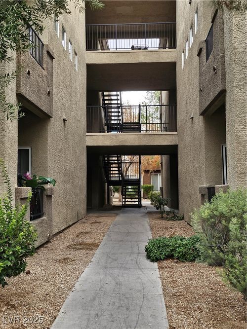 2102-4400 S Jones Blvd, Las Vegas, NV, 89103-3335 | Card Image