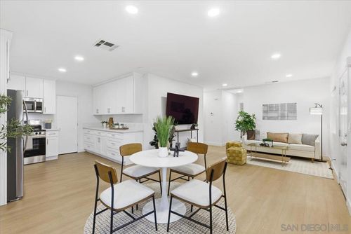 911 Jamacha Rd, El Cajon, CA, 92019-3203 | Card Image