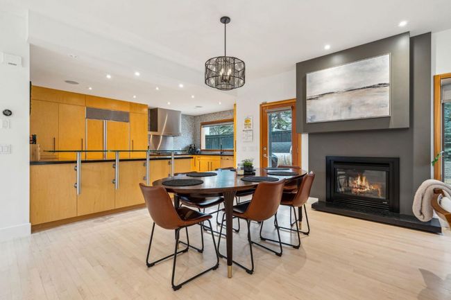 47 Patterson Dr Sw, House other with 4 bedrooms, 4 bathrooms and 5 parking in Calgary AB | Image 7