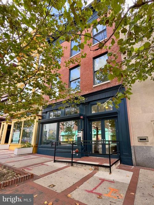 apt-204-407 N Howard St, BALTIMORE, MD, 21201-4060 | Card Image