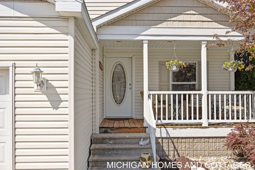 5245 W Scenic Turn Ln, Holland, MI, 49423-9277 | Card Image