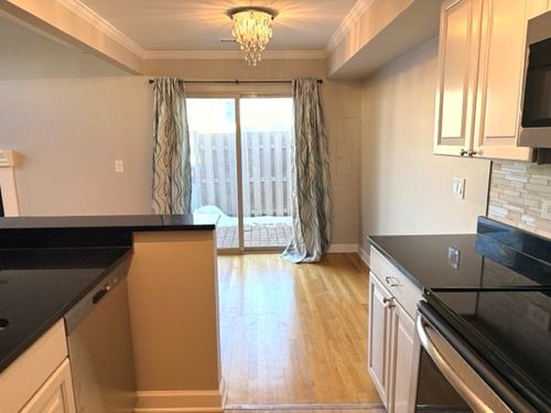 1108 N Knollwood Dr, Palatine, IL, 60067-2070 | Card Image