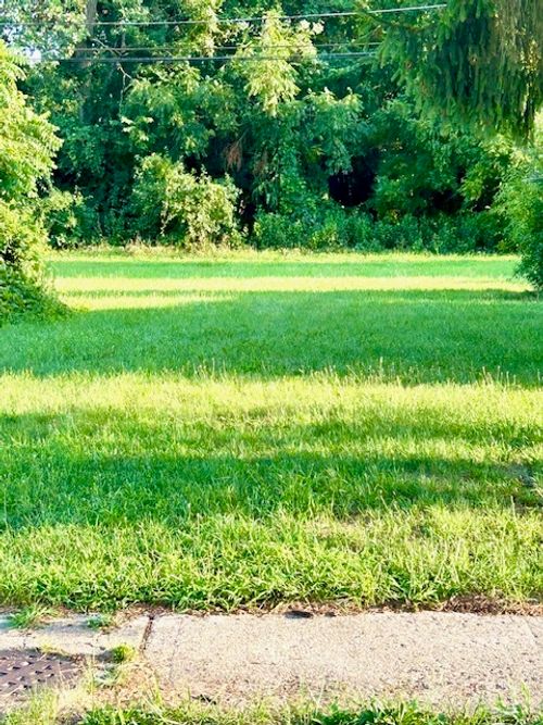 3803 W 139th St, Robbins, IL, 60472-1803 | Card Image