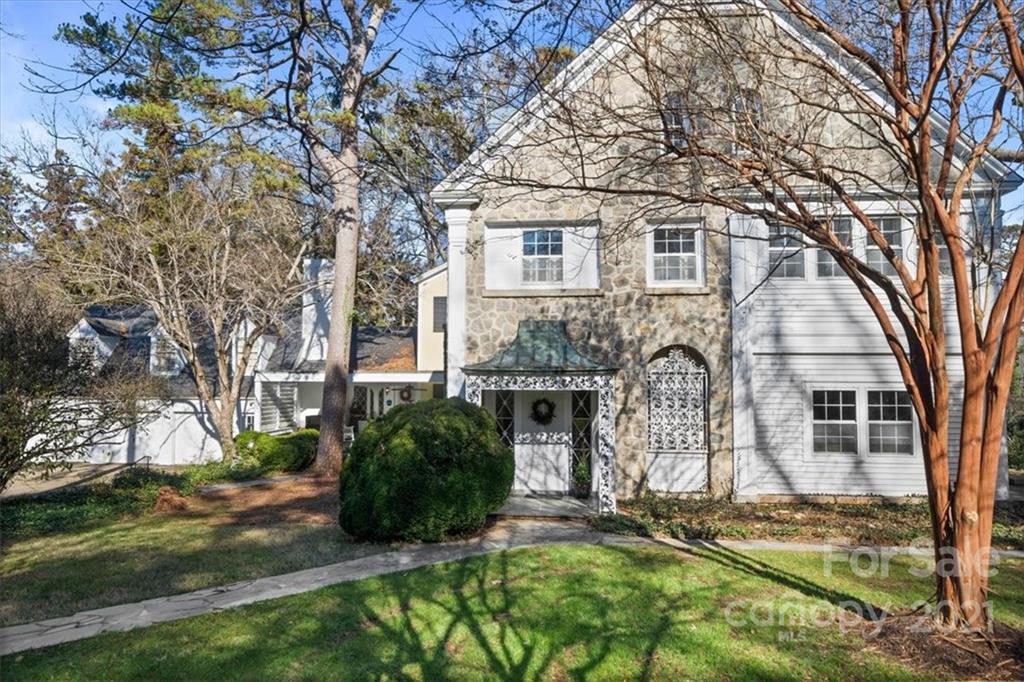 6th St, Hickory, NC 28601