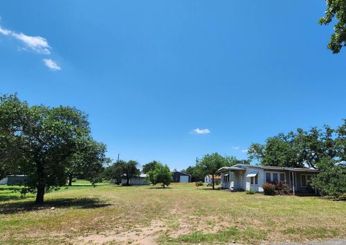 1011 Pebble Dr, Buchanan Dam, TX, 78609-4267 | Card Image